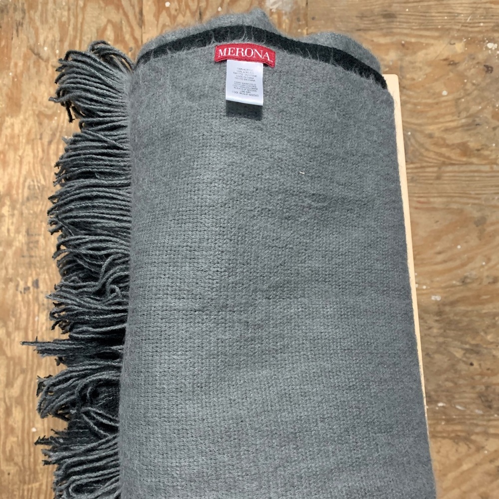 Scarf - Picture 1 of 4